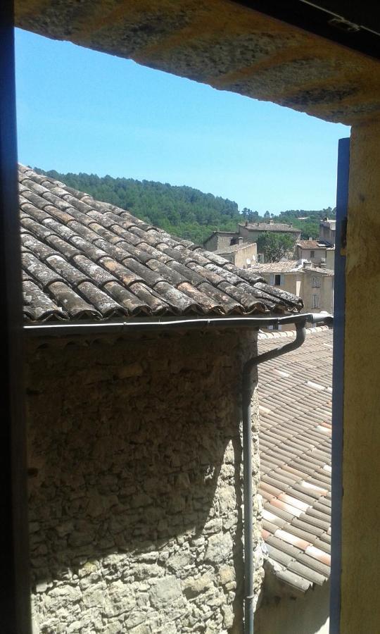 Village 2eme Etage * Entrecasteaux